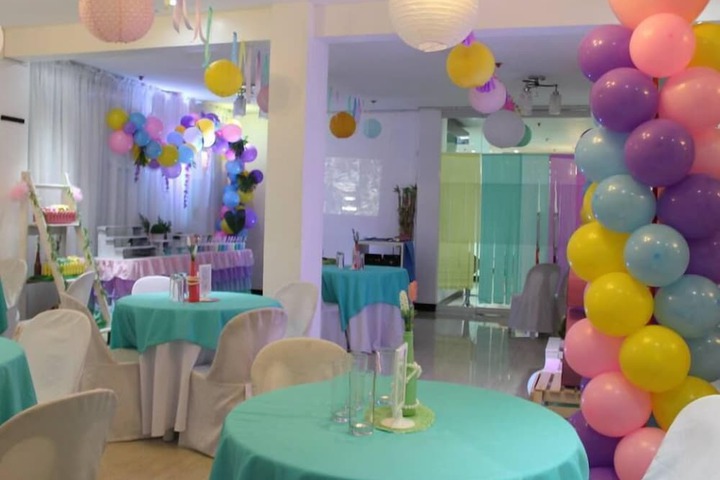 Ballroom/Hall 29 of 35