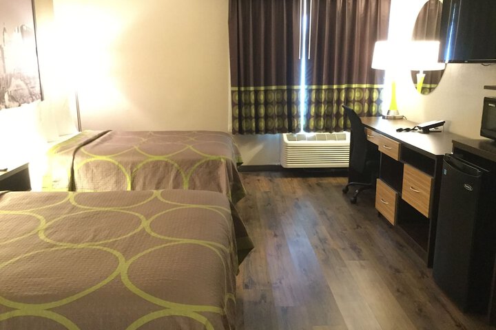 2 Double Beds (6 of 7)