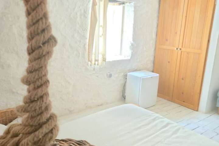 Room 19 of 33