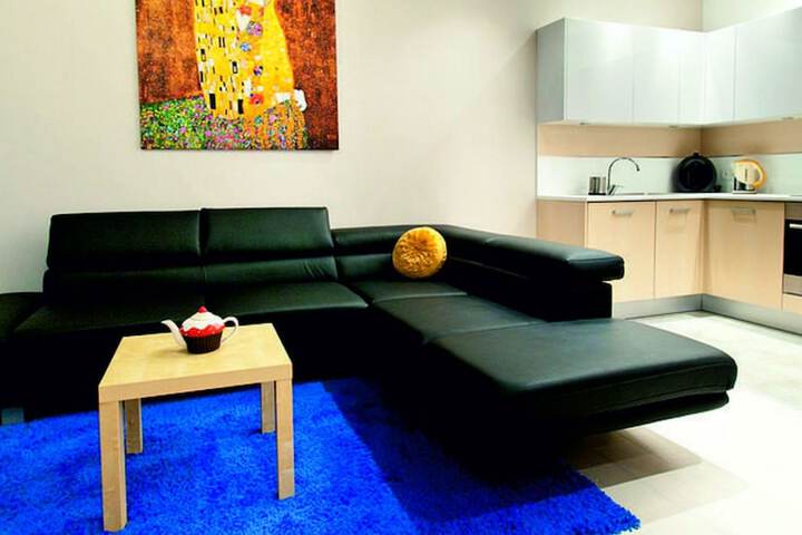 Room 118 of 272