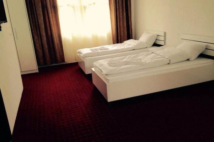 Room 13 of 50