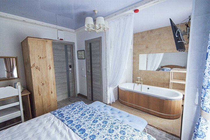 Room 20 of 42