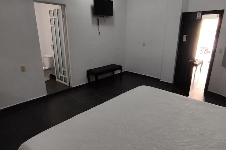 Room 8 of 22