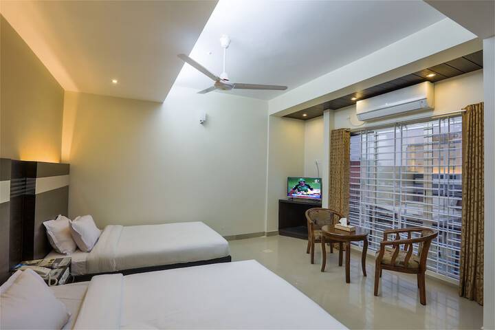 Room 7 of 42