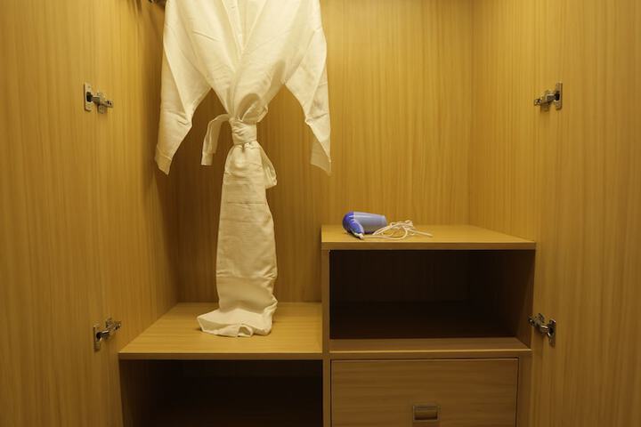 Room 19 of 37