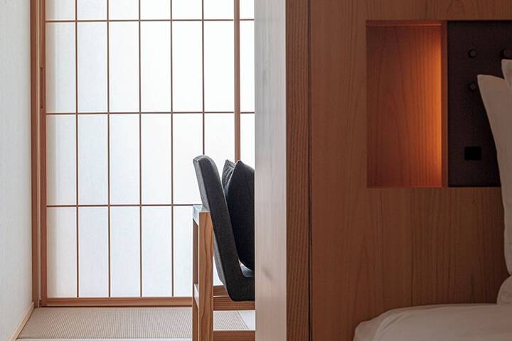 Room 42 of 282