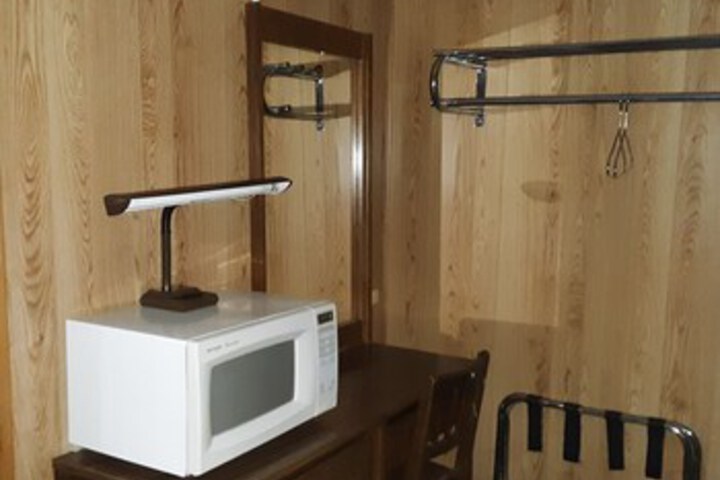 Room 16 of 18