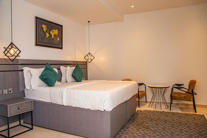 Room 7 of 34