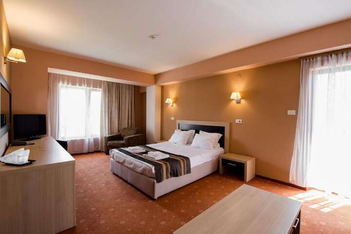Room 15 of 47
