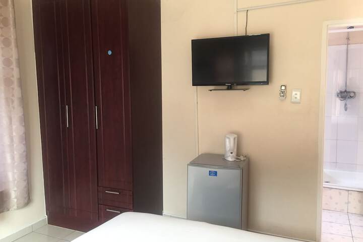 Room 6 of 20