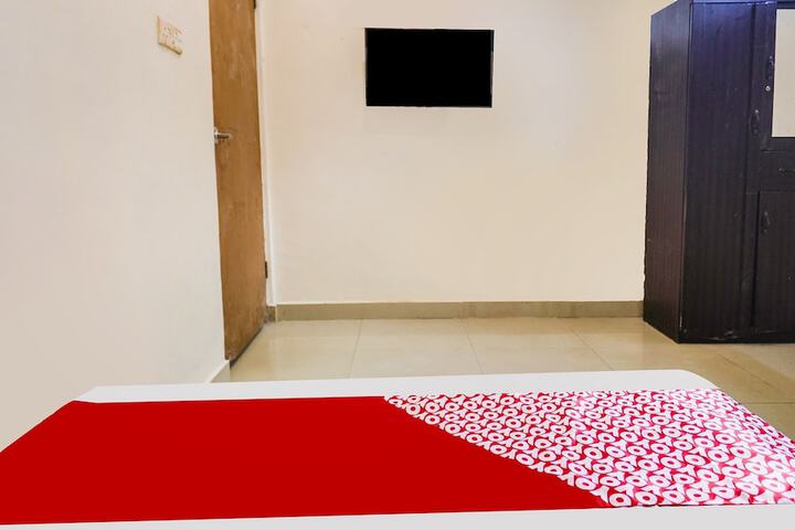 Room 13 of 25
