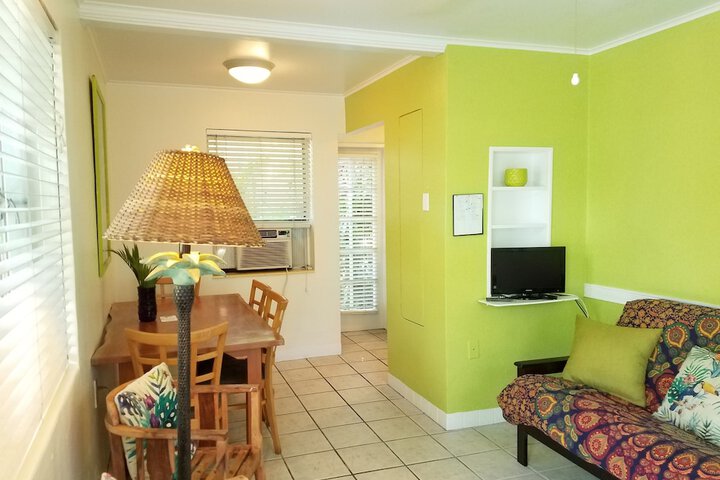 Room 75 of 218