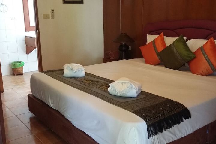 Room 32 of 133