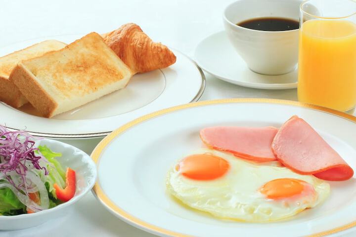 Breakfast/Coffee Service 124 of 128