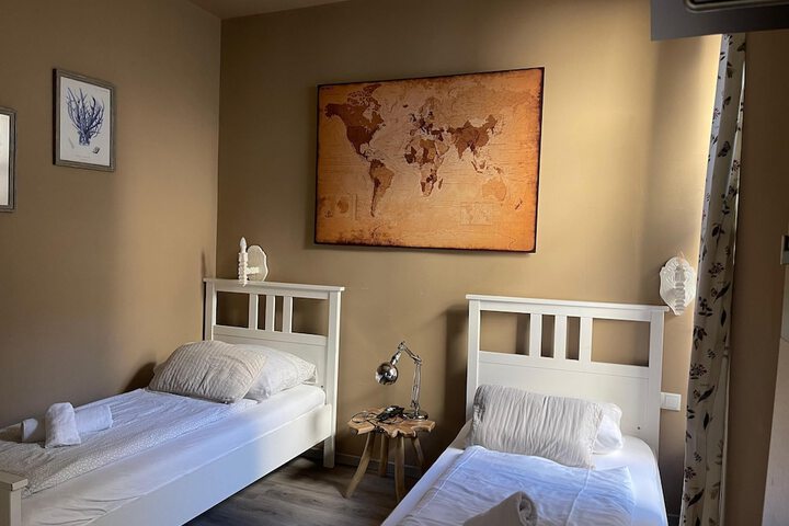 Room 57 of 94