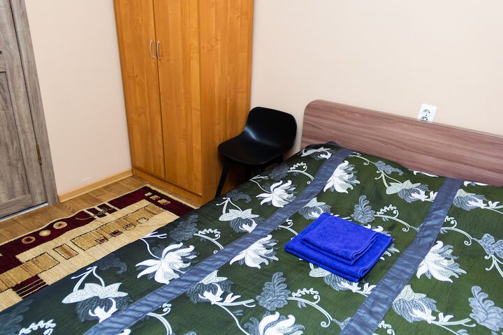 Room 33 of 48