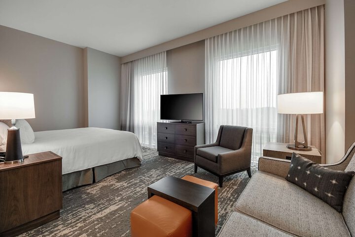 1 King 2 Room Suite Mobility Accessible with Tub (11 of 17)