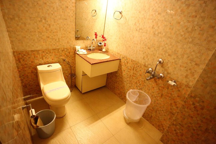 Room 27 of 45