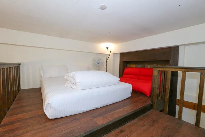 Room 6 of 37