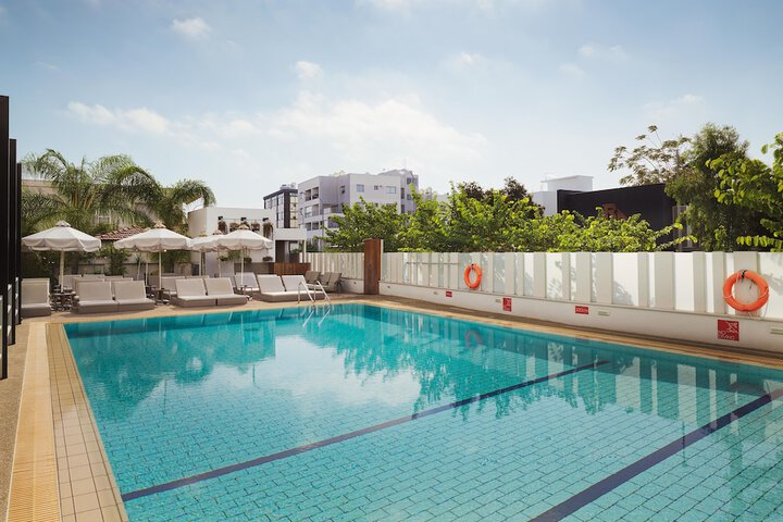 Hotel with Pool