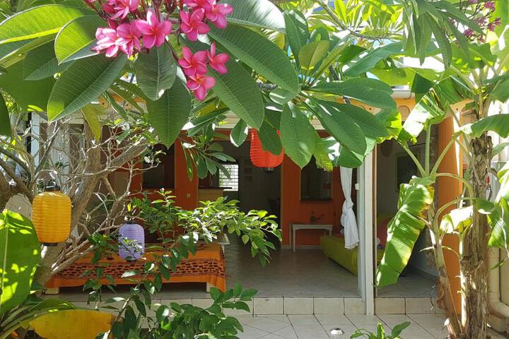 Exterior of Location Marigot