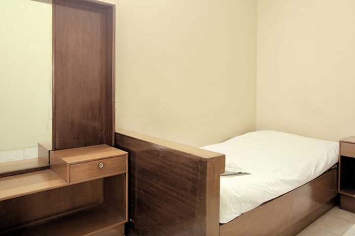 Room 8 of 29