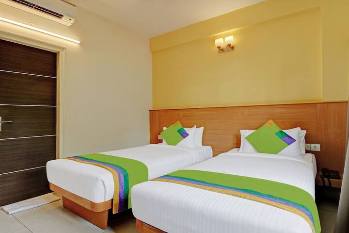 Room 10 of 35