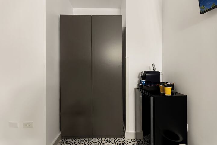 Room 45 of 98