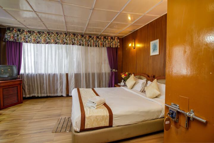 Room 11 of 22