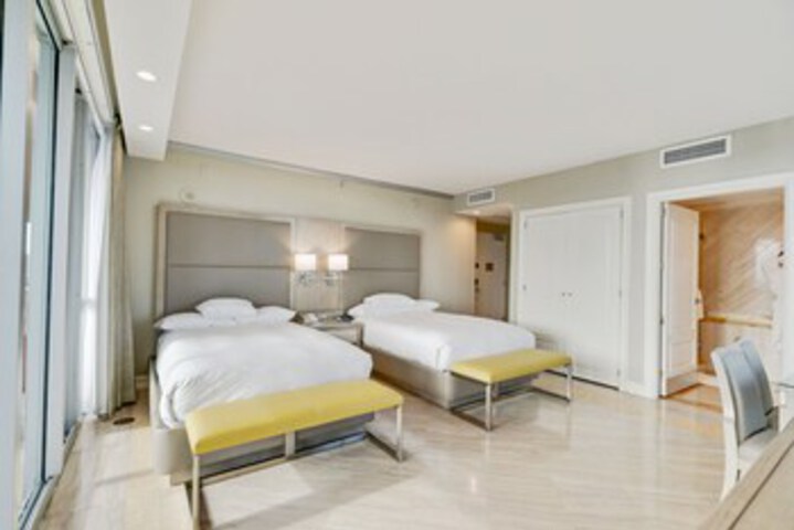 Room 276 of 318