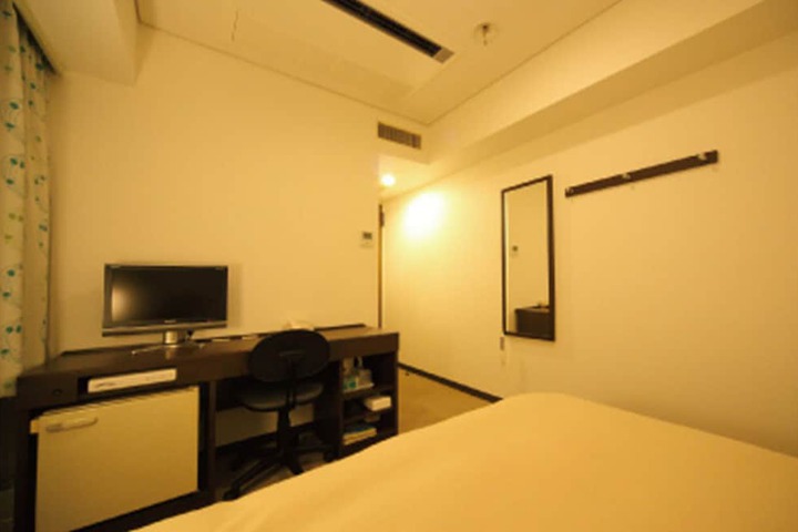 Room 14 of 43