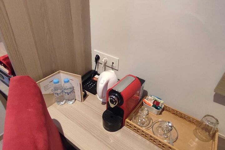 Room 12 of 17