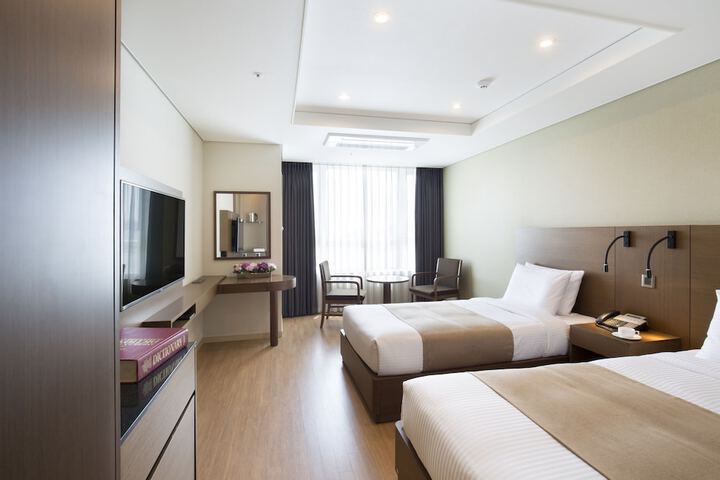 Room 18 of 72