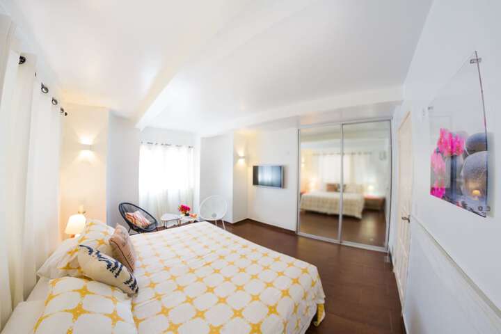 Room 70 of 118