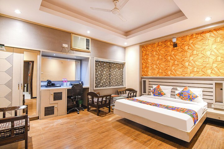 Room 20 of 53