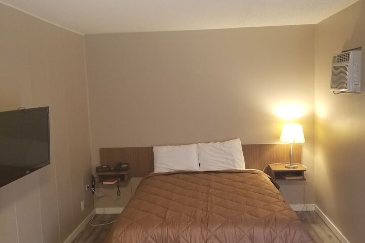 Room 9 of 45