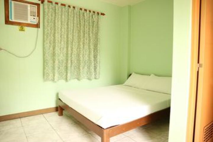 Room 14 of 35