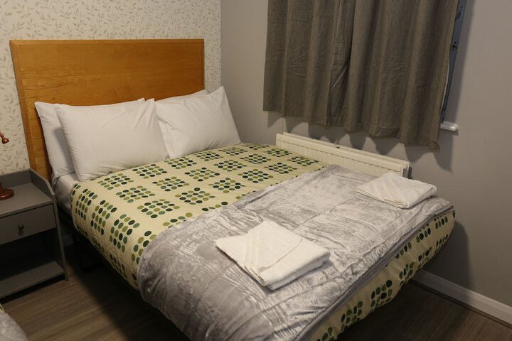 Room 6 of 30