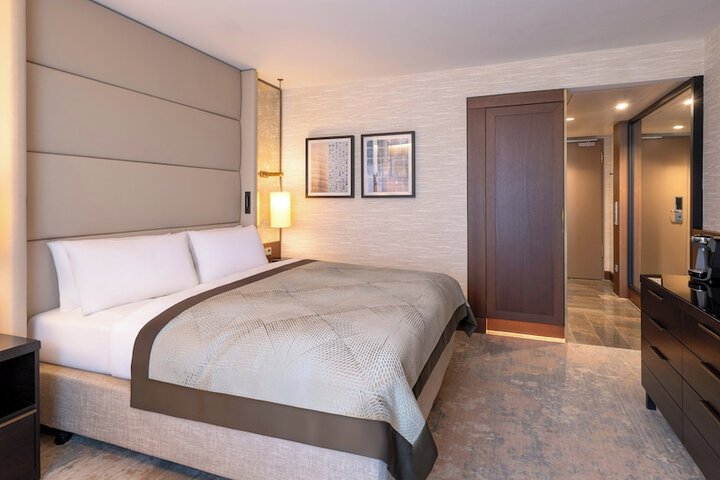 Room 84 of 457