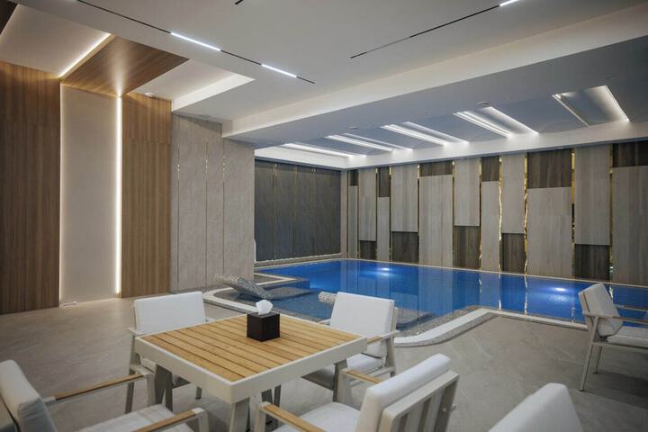 Pool 37 of 61
