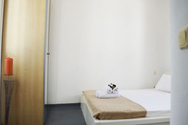Room 15 of 60