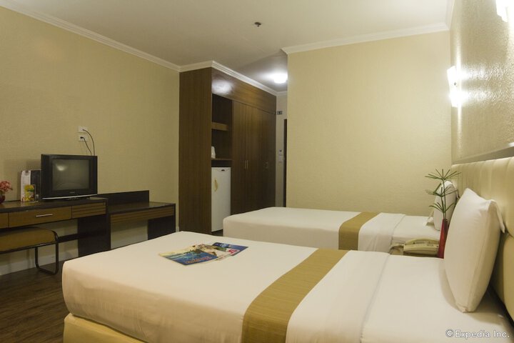 Room 9 of 26