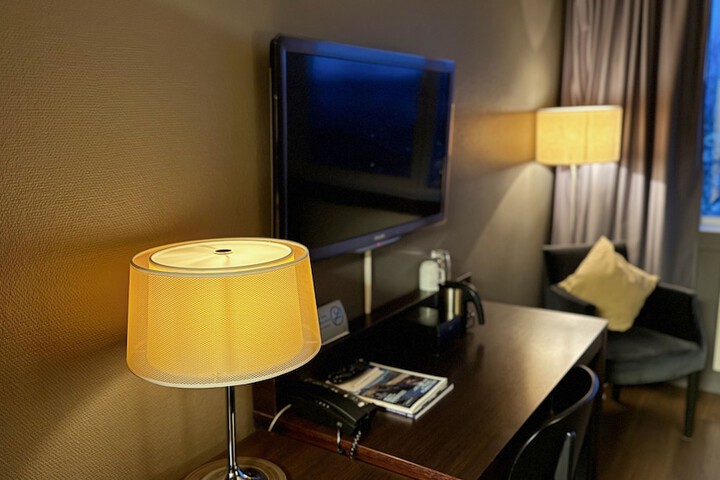 Room 35 of 93