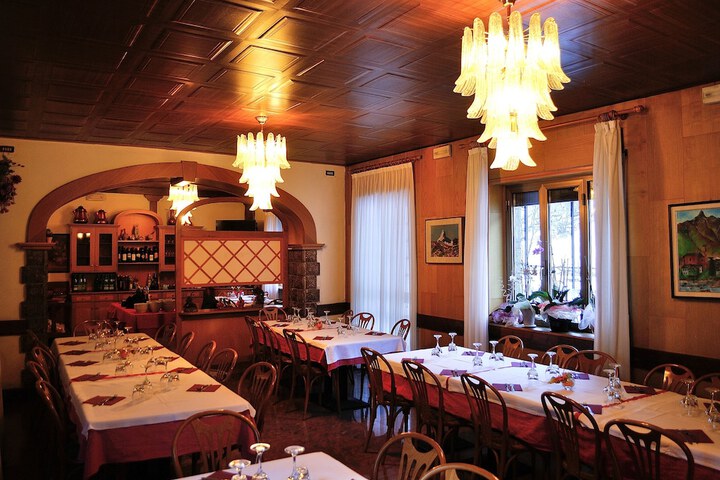 Dining 21 of 35