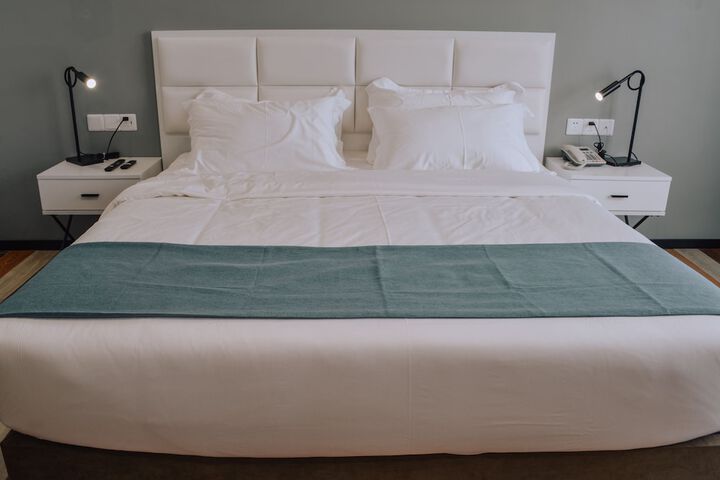 Room 15 of 28