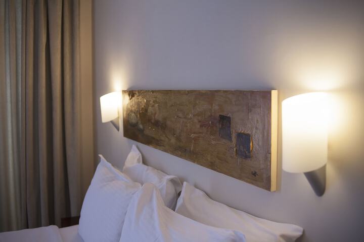 Room 2 of 29