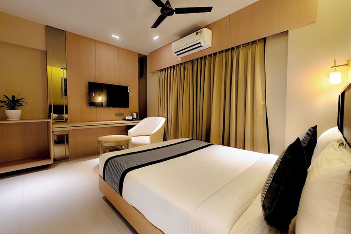Room 15 of 25