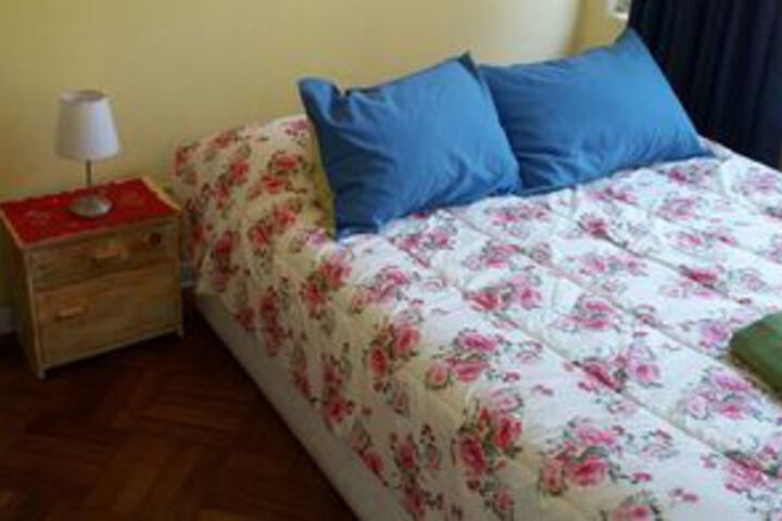 Room 8 of 12
