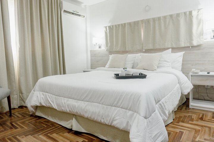 Room 8 of 20