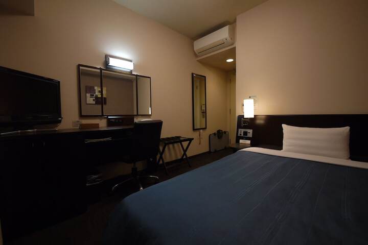 Room 5 of 31